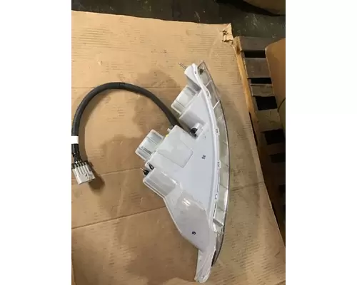 INTERNATIONAL 4400 Headlamp Assembly