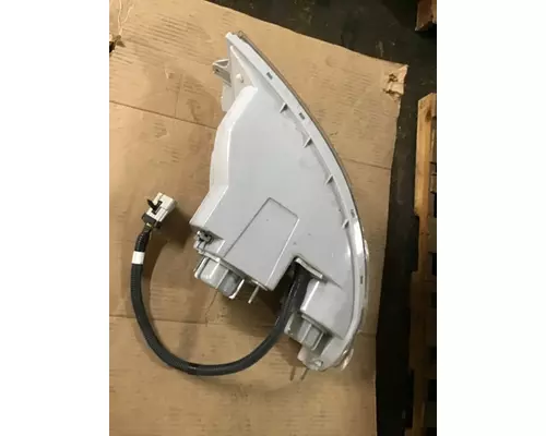 INTERNATIONAL 4400 Headlamp Assembly