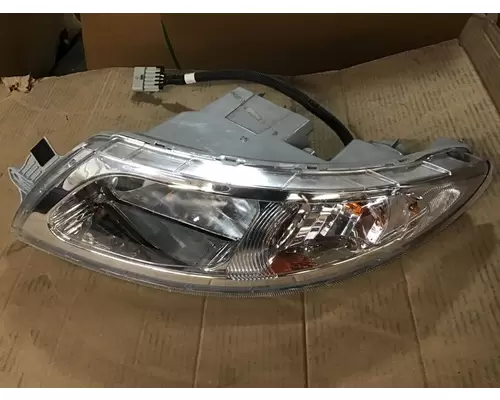 INTERNATIONAL 4400 Headlamp Assembly