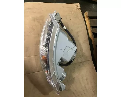 INTERNATIONAL 4400 Headlamp Assembly