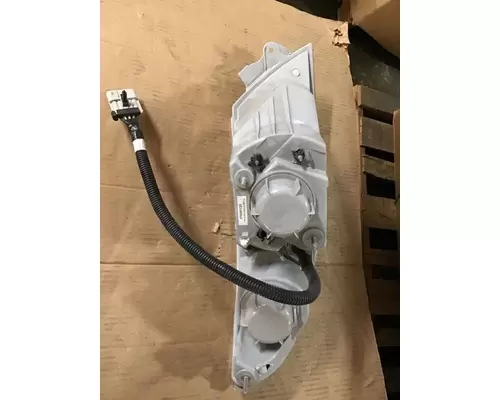 INTERNATIONAL 4400 Headlamp Assembly