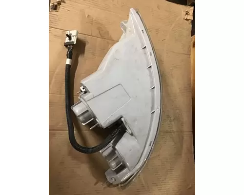 INTERNATIONAL 4400 Headlamp Assembly