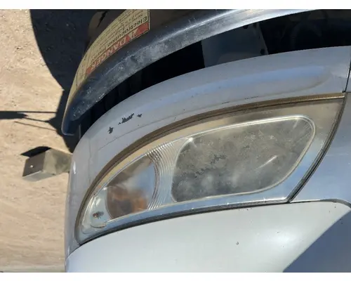 INTERNATIONAL 4400 Headlamp Assembly