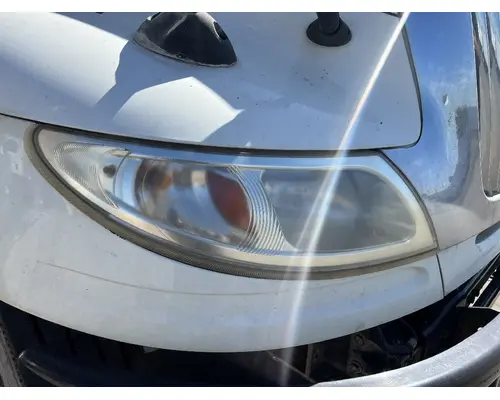 INTERNATIONAL 4400 Headlamp Assembly