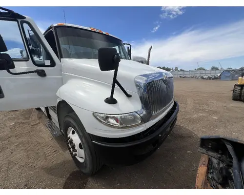 INTERNATIONAL 4400 Headlamp Assembly