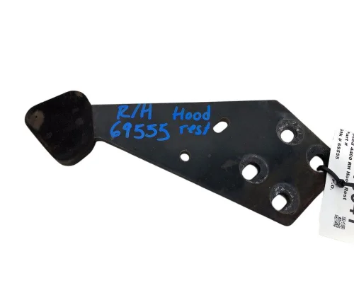 INTERNATIONAL 4400 Hood Hinge