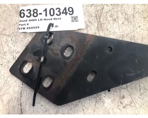 INTERNATIONAL 4400 Hood Hinge