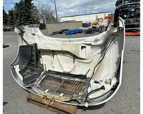 INTERNATIONAL 4400 Hood