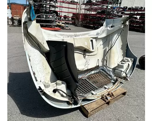 INTERNATIONAL 4400 Hood