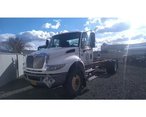 INTERNATIONAL 4400 Hood