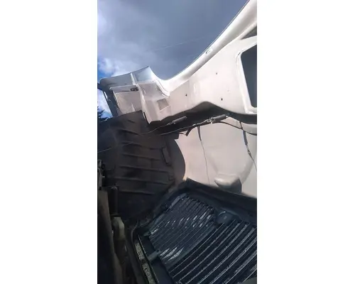 INTERNATIONAL 4400 Hood