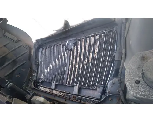 INTERNATIONAL 4400 Hood