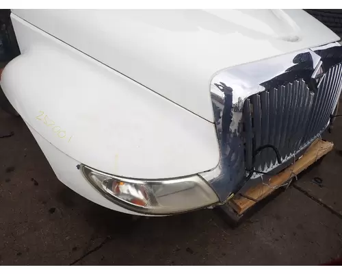 INTERNATIONAL 4400 Hood