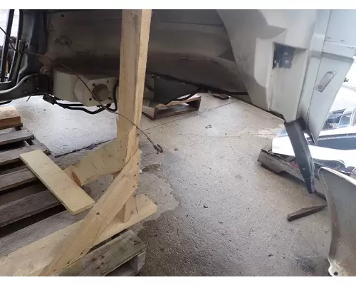 INTERNATIONAL 4400 Hood