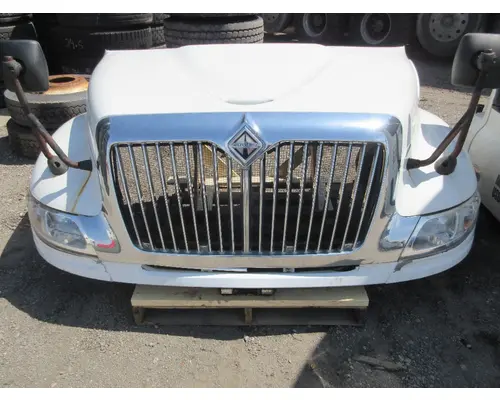 INTERNATIONAL 4400 Hood