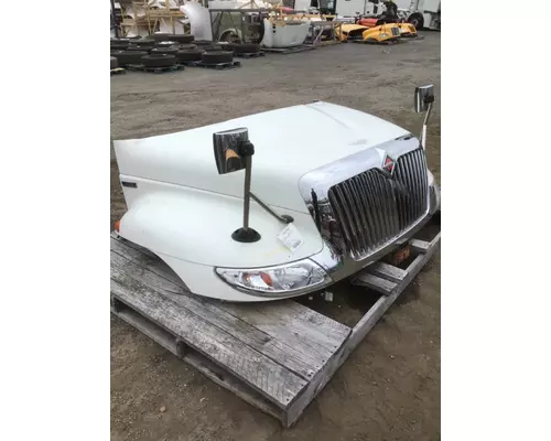 INTERNATIONAL 4400 Hood