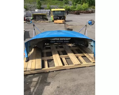 INTERNATIONAL 4400 Hood