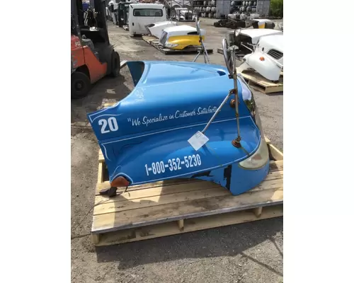 INTERNATIONAL 4400 Hood