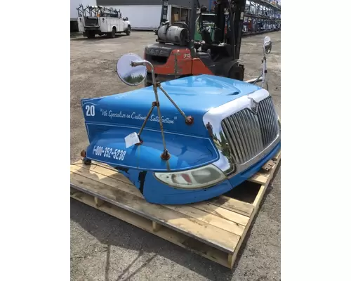 INTERNATIONAL 4400 Hood