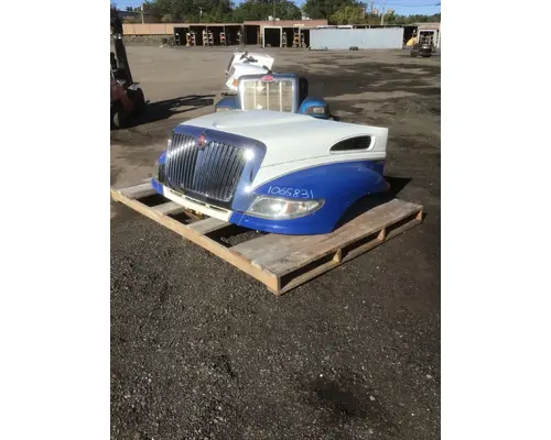 INTERNATIONAL 4400 Hood