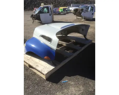 INTERNATIONAL 4400 Hood