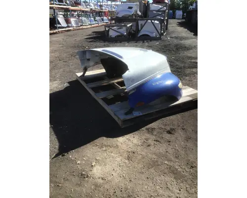 INTERNATIONAL 4400 Hood