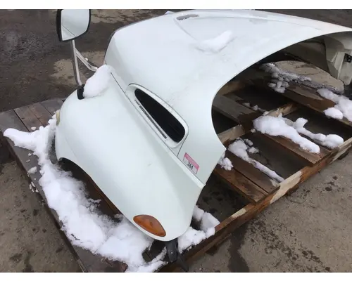 INTERNATIONAL 4400 Hood