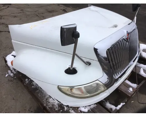 INTERNATIONAL 4400 Hood