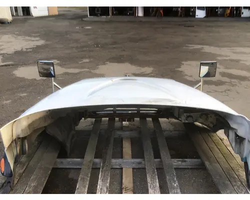 INTERNATIONAL 4400 Hood