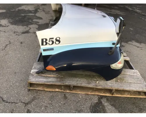 INTERNATIONAL 4400 Hood