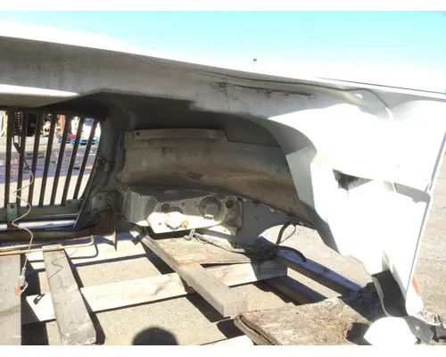 INTERNATIONAL 4400 Hood