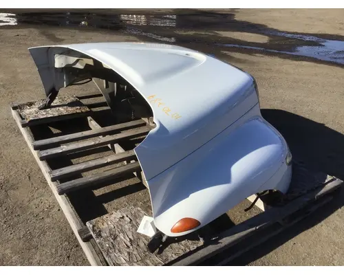 INTERNATIONAL 4400 Hood