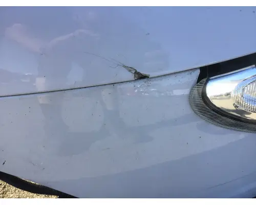 INTERNATIONAL 4400 Hood