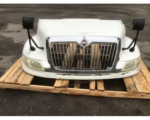INTERNATIONAL 4400 Hood