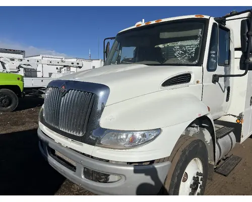 INTERNATIONAL 4400 Hood