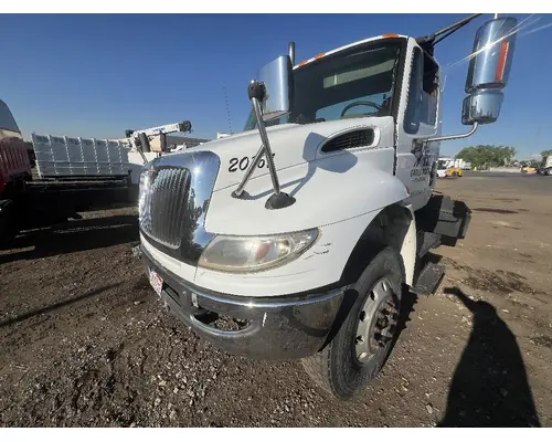 INTERNATIONAL 4400 Hood