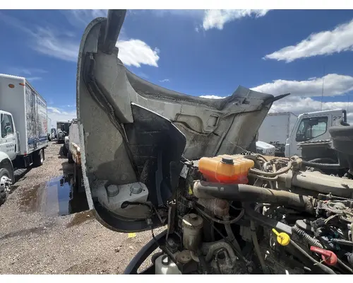 INTERNATIONAL 4400 Hood