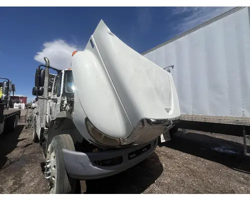 INTERNATIONAL 4400 Hood