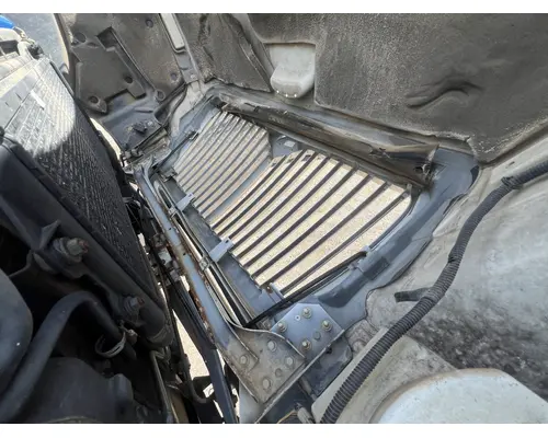 INTERNATIONAL 4400 Hood