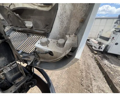INTERNATIONAL 4400 Hood