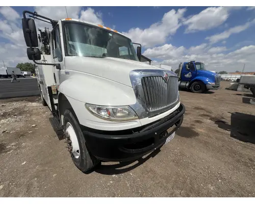 INTERNATIONAL 4400 Hood