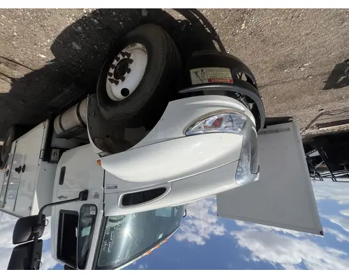 INTERNATIONAL 4400 Hood