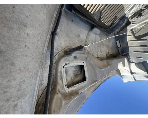 INTERNATIONAL 4400 Hood
