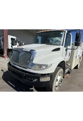 INTERNATIONAL 4400 Hood