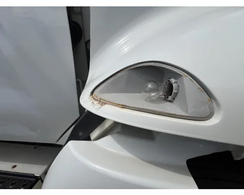 INTERNATIONAL 4400 Hood