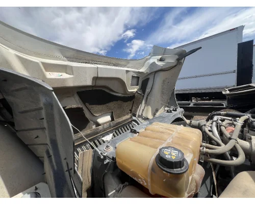INTERNATIONAL 4400 Hood