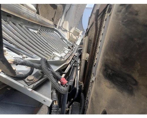 INTERNATIONAL 4400 Hood