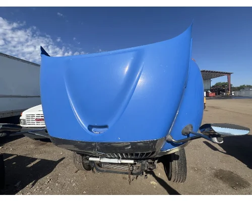 INTERNATIONAL 4400 Hood