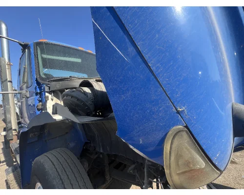 INTERNATIONAL 4400 Hood