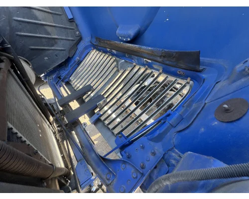 INTERNATIONAL 4400 Hood
